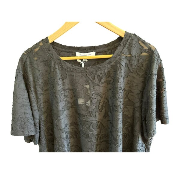 Rose + Olive Women's Black Floral Burnout Style Short Sleeve Top Plus 2X NWT - Picture 3 of 7